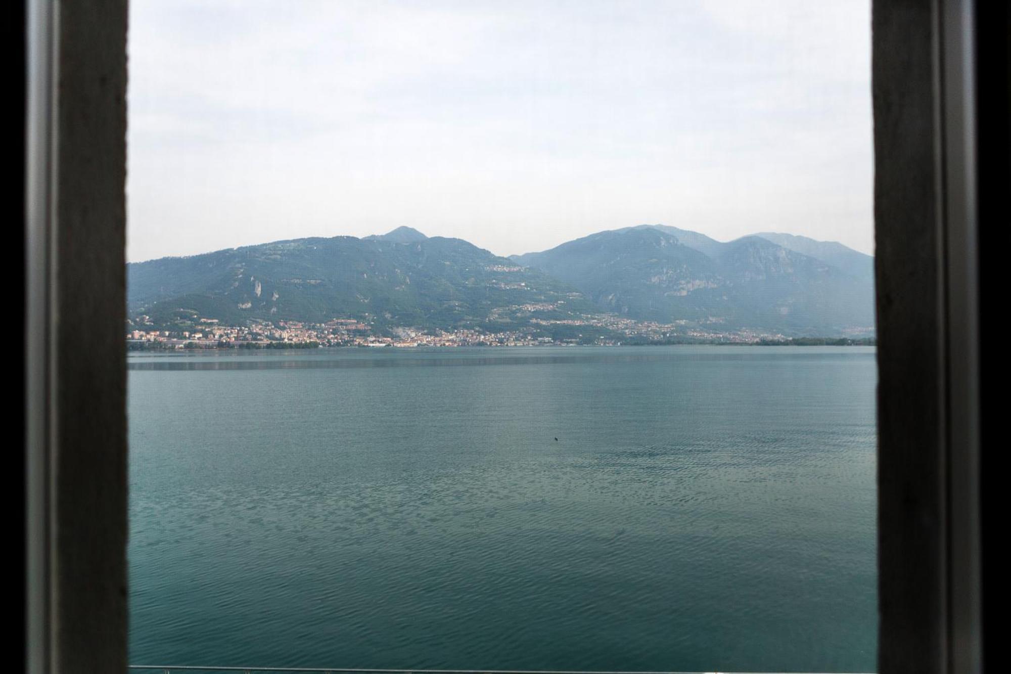 Lakefront Home Residenza Il Gallo In Riva Al Lago Pisogne Buitenkant foto