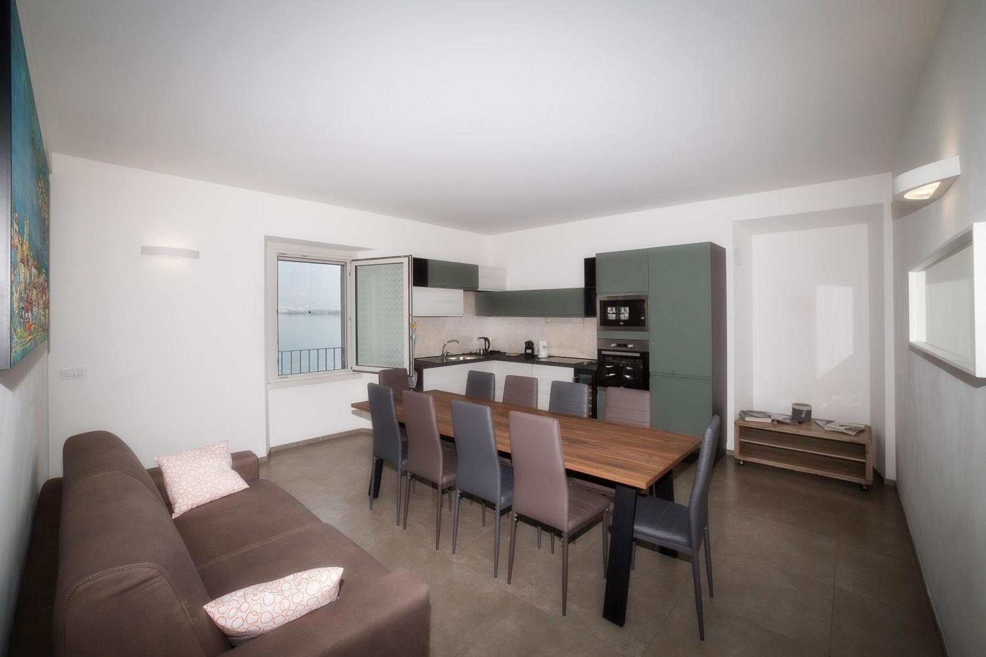 Lakefront Home Residenza Il Gallo In Riva Al Lago Pisogne Buitenkant foto